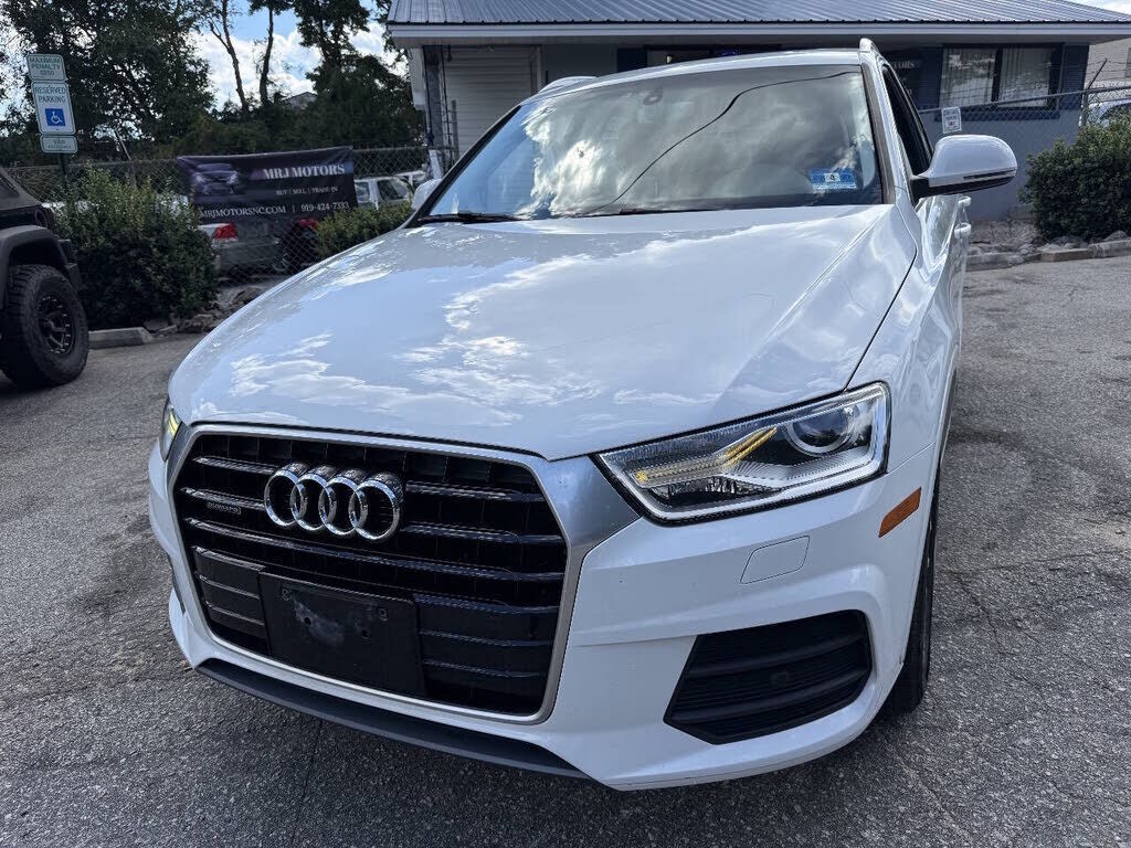 2016 AUDI Q3