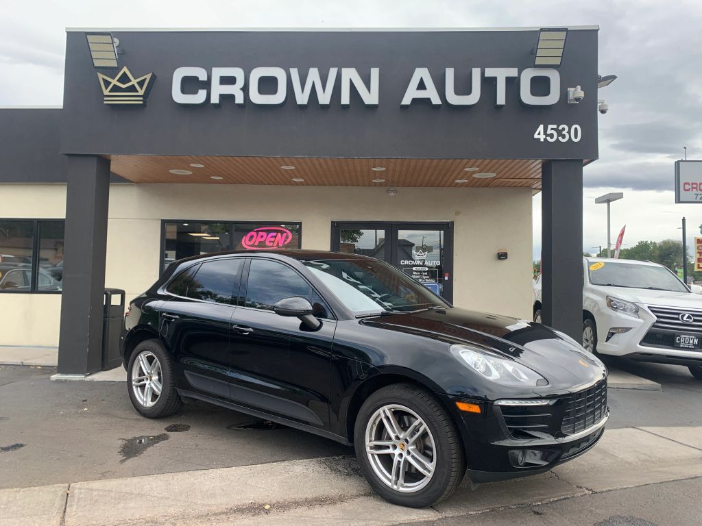 2017 PORSCHE Macan