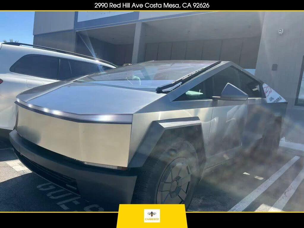 2026 TESLA Cybertruck