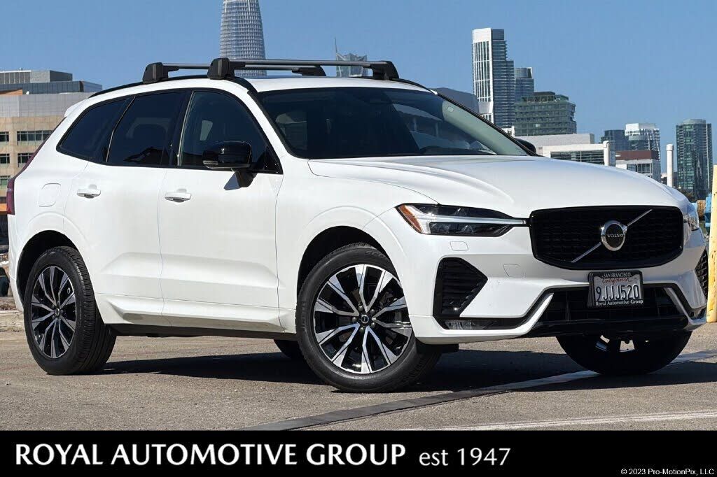 2024 VOLVO XC60