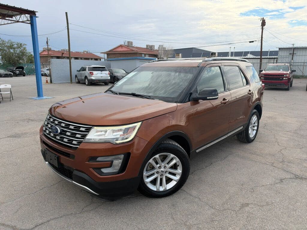 2017 FORD Explorer