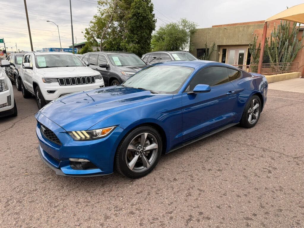 2017 FORD Mustang