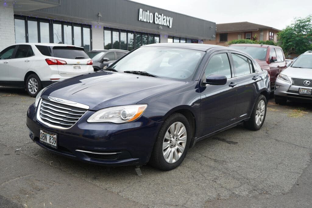 2013 CHRYSLER 200