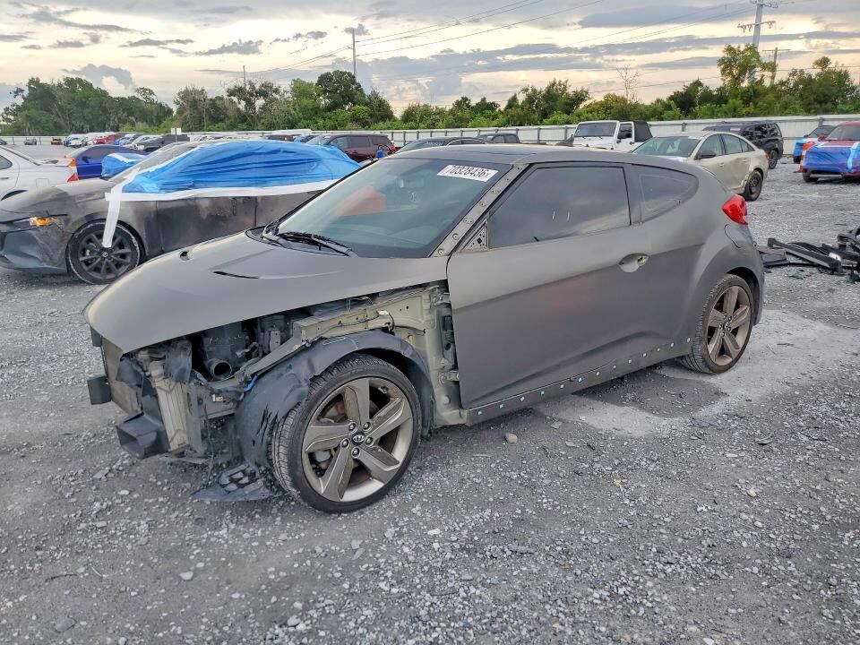 2013 HYUNDAI Veloster