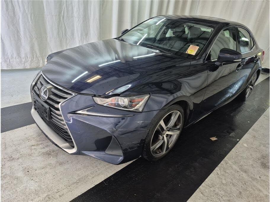 2017 LEXUS IS