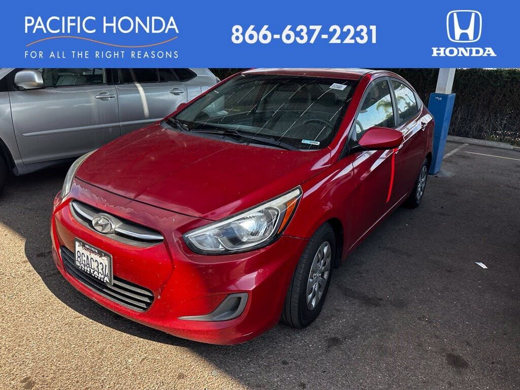 2015 HYUNDAI Accent