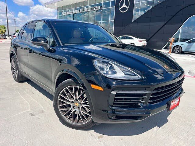 2023 PORSCHE Cayenne