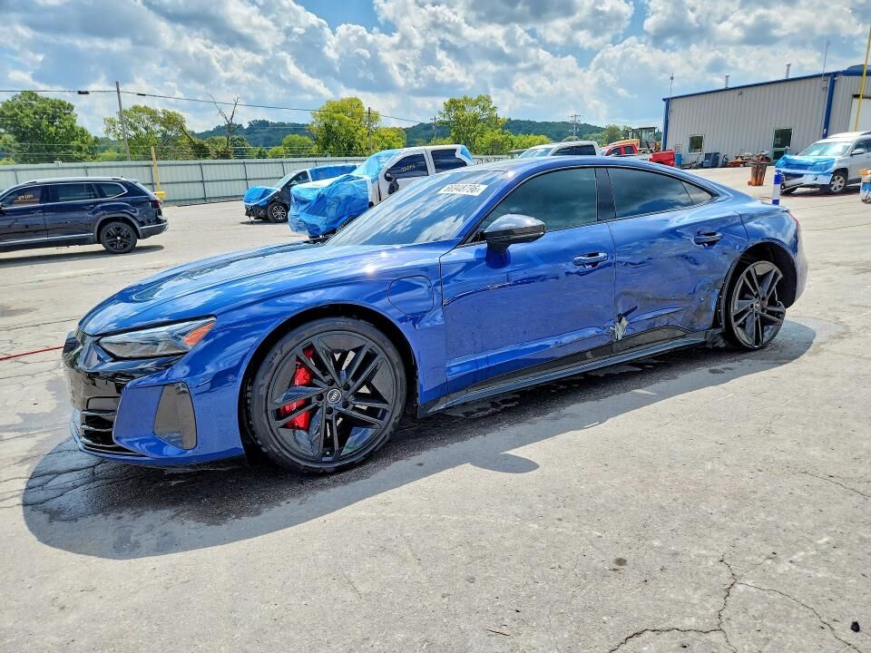 2022 AUDI e-tron