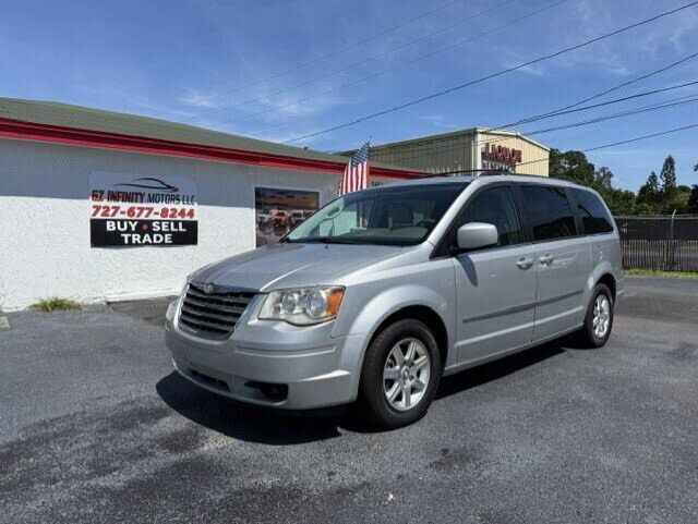 2010 CHRYSLER Town and Country