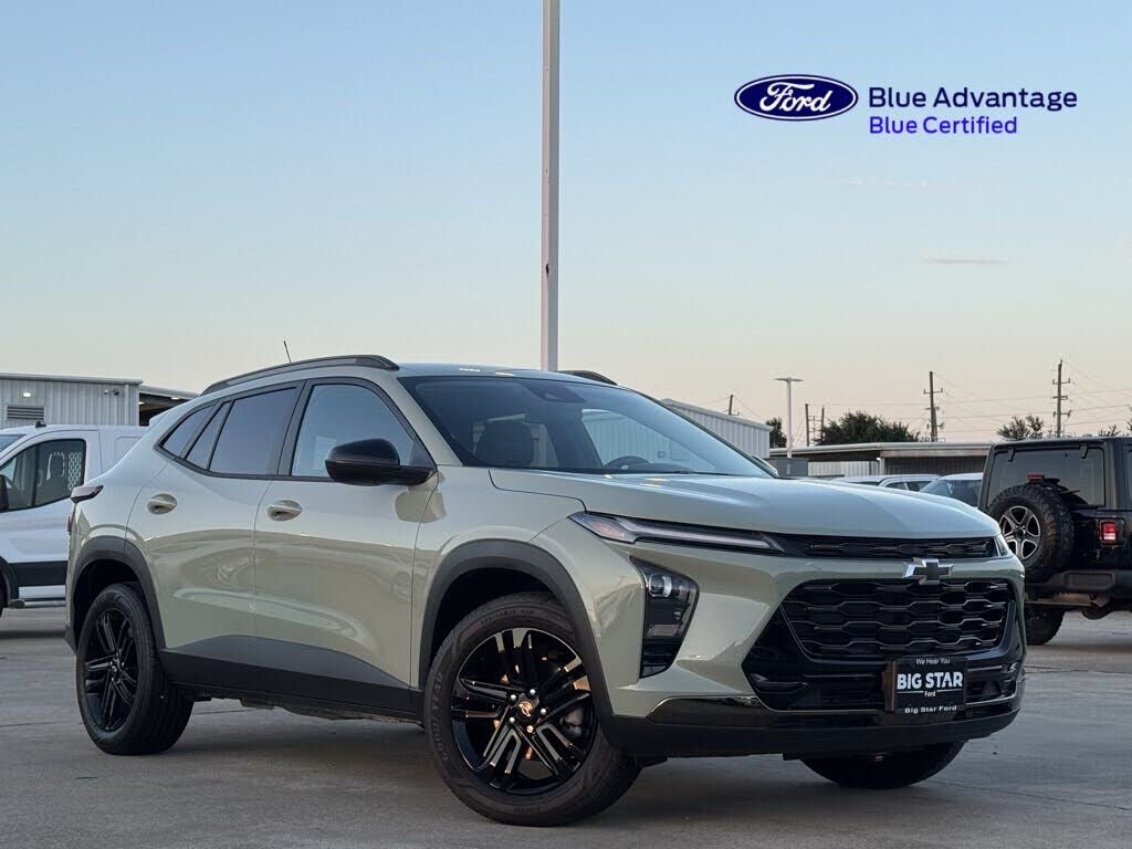 2026 CHEVROLET Trax