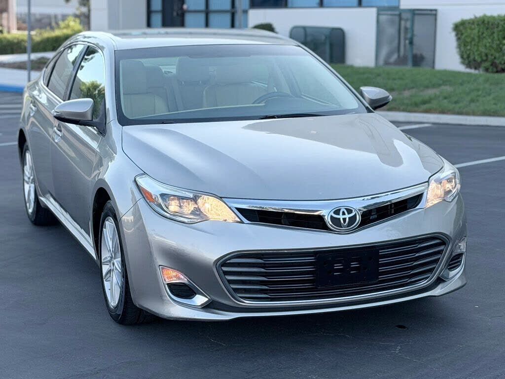 2014 TOYOTA Avalon
