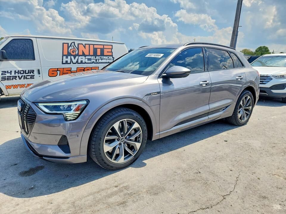 2021 AUDI e-tron