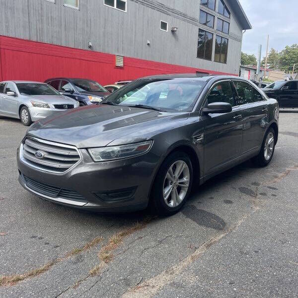 2013 FORD Taurus