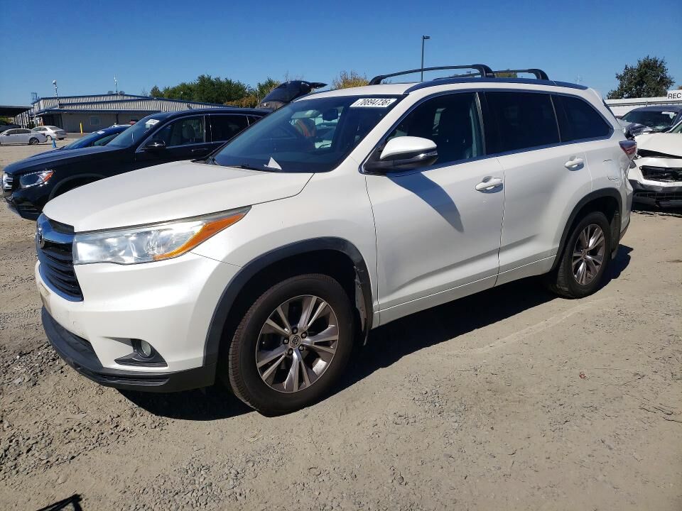 2014 TOYOTA Highlander