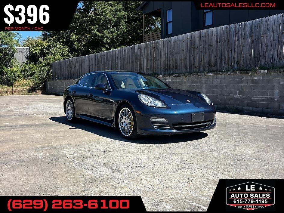2011 PORSCHE Panamera