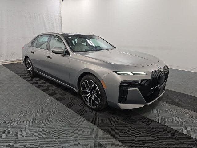 2023 BMW 760i