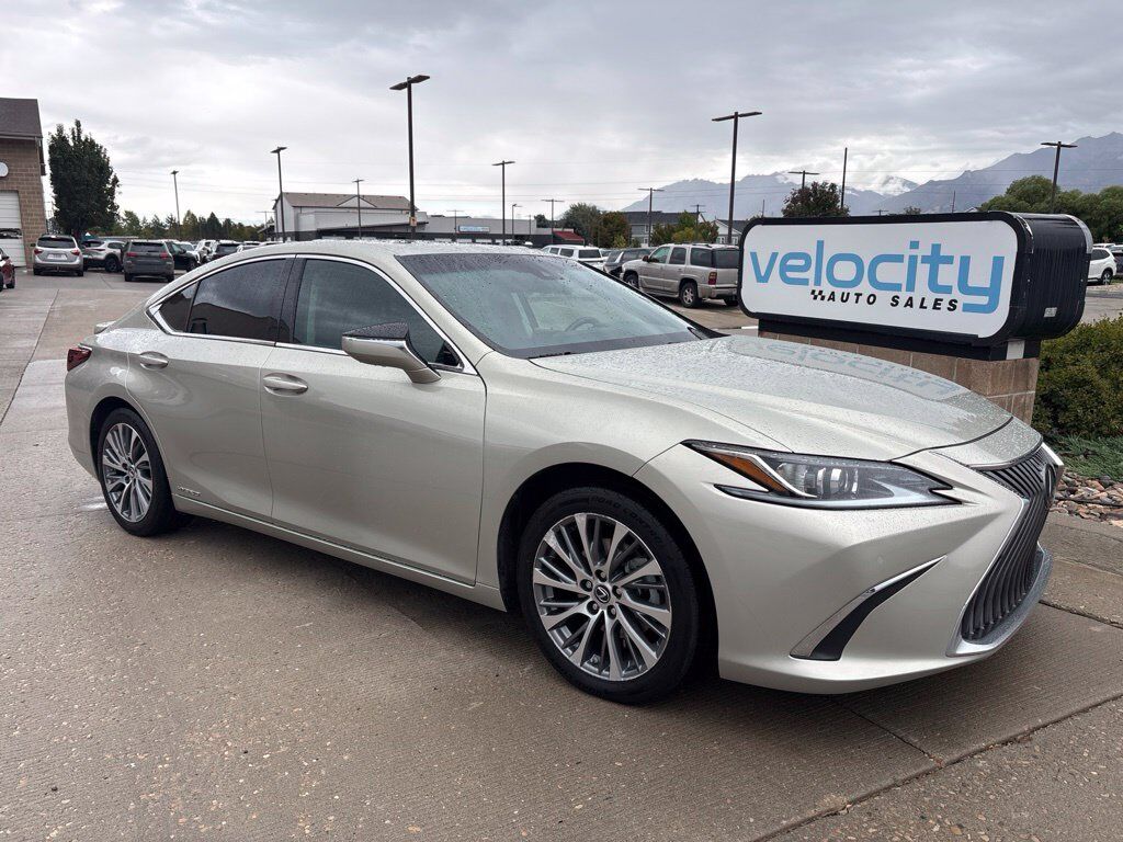 2021 LEXUS ES