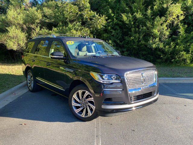 2022 LINCOLN Navigator
