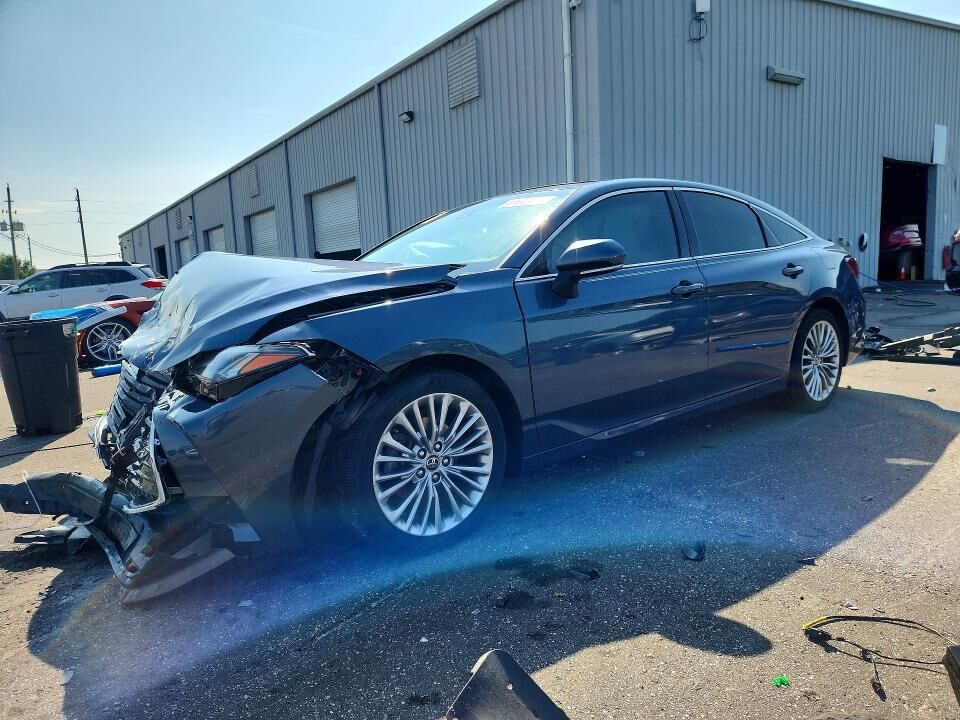 2022 TOYOTA Avalon