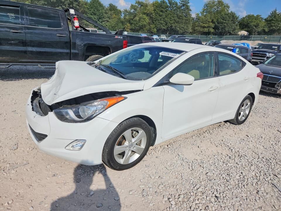 2012 HYUNDAI Elantra