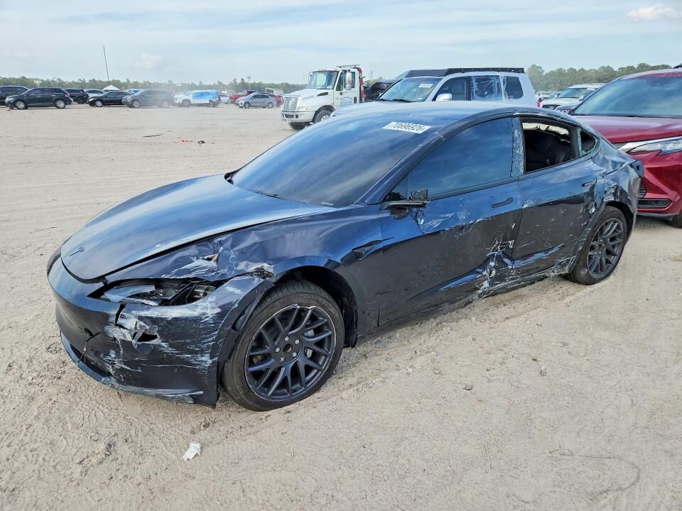 2026 TESLA Model 3