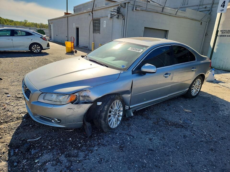2013 VOLVO S80