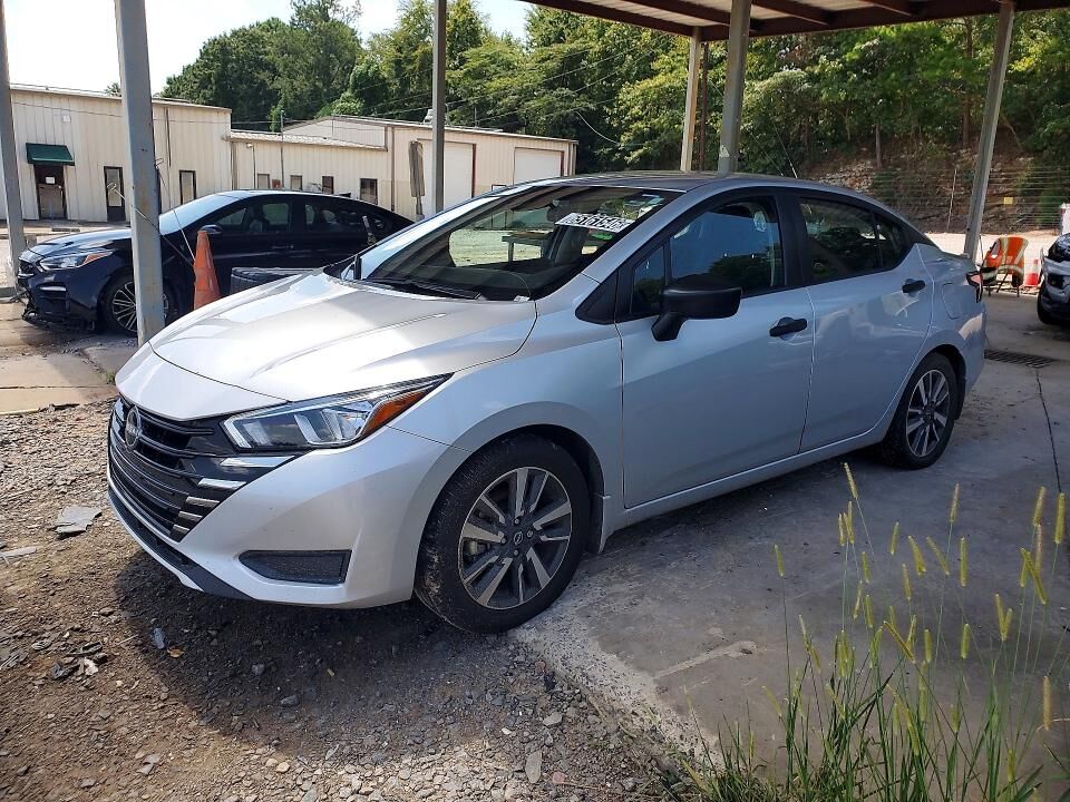 2024 NISSAN Versa