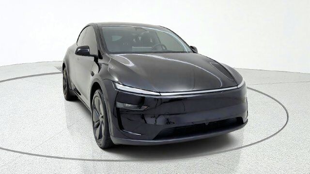 2026 TESLA Model Y