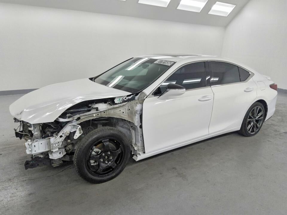 2019 LEXUS ES