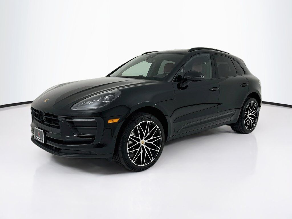 2023 PORSCHE Macan