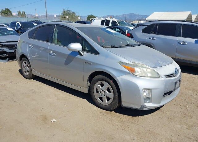 2011 TOYOTA PRIUS