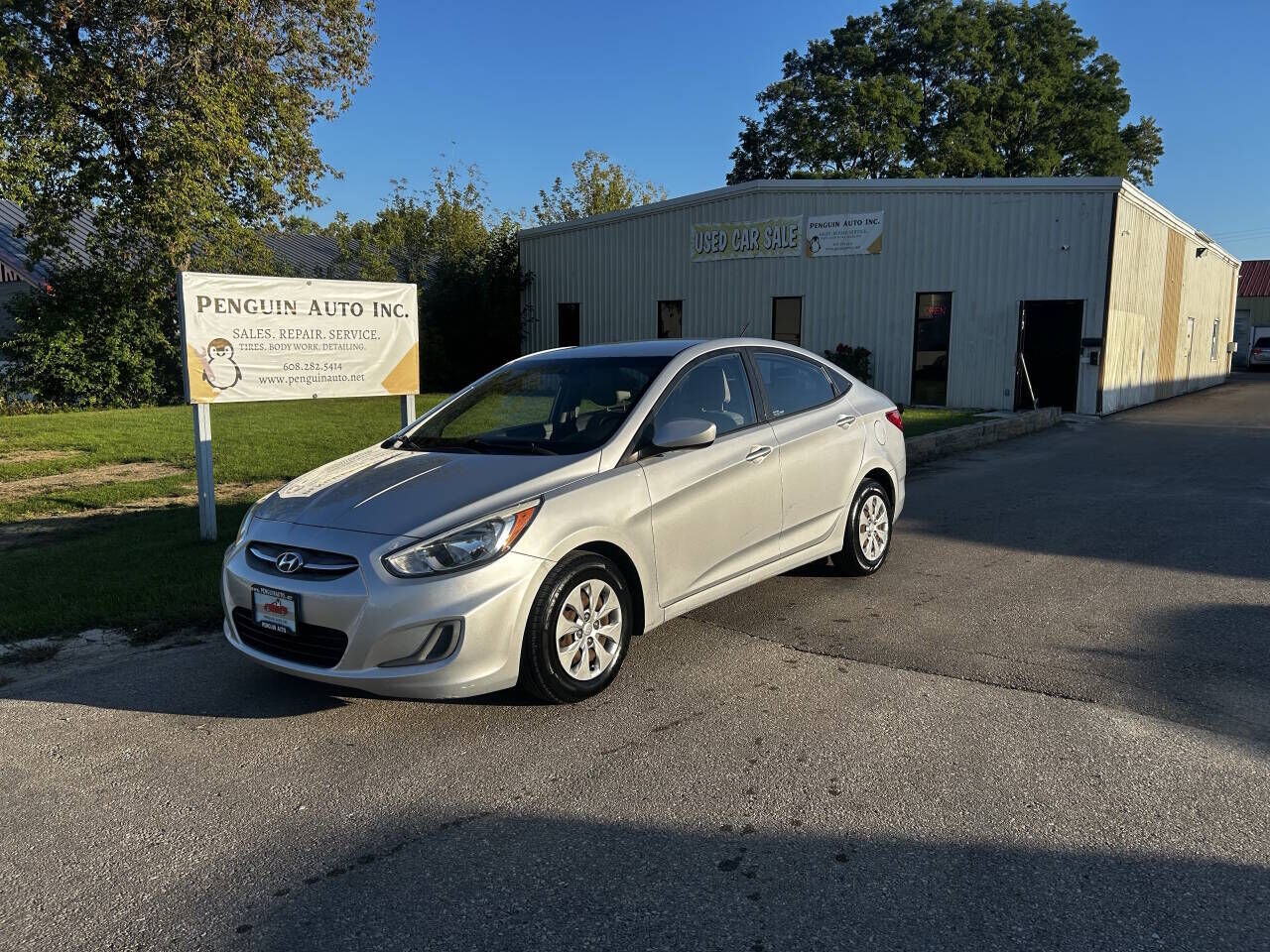 2016 HYUNDAI Accent