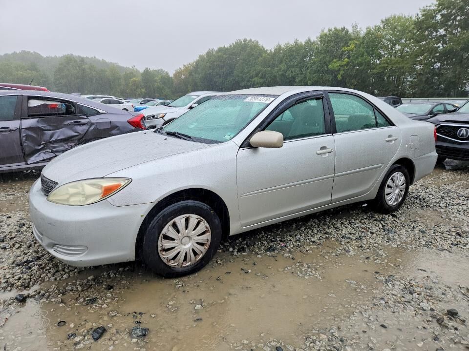 2004 TOYOTA Camry