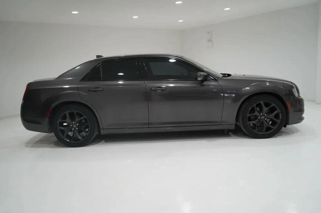 2021 CHRYSLER 300
