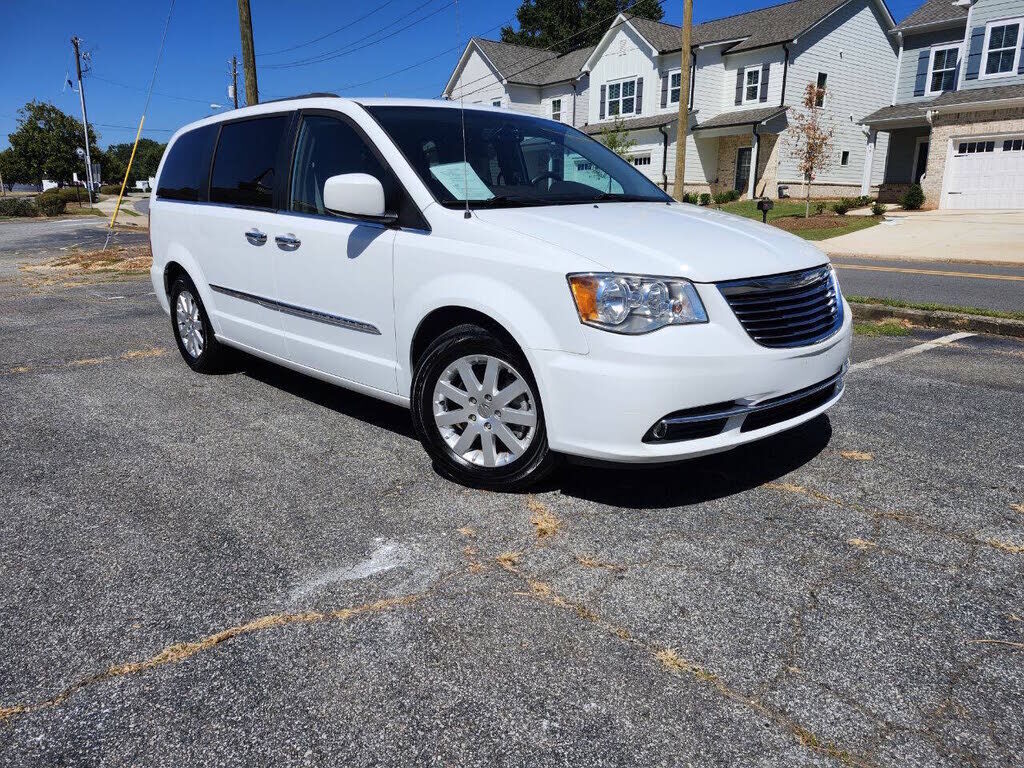 2015 CHRYSLER Town and Country