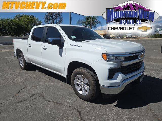 2025 CHEVROLET Silverado