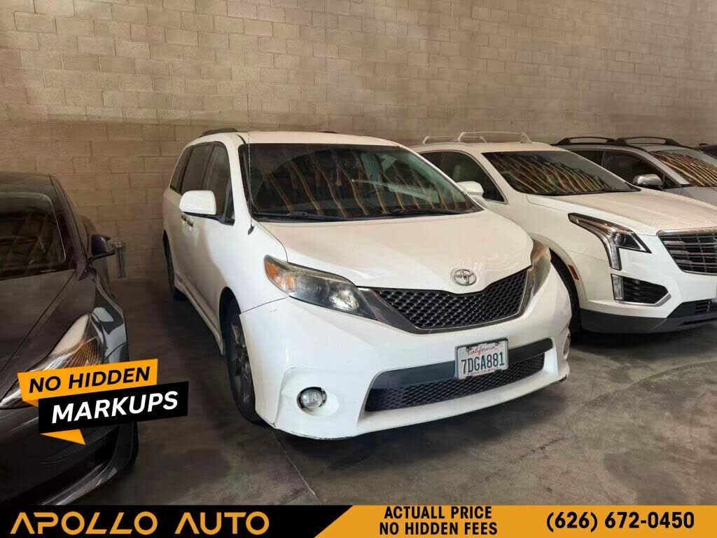 2014 TOYOTA Sienna