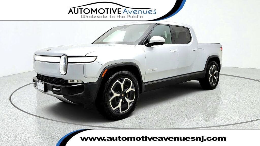 2024 RIVIAN R1T