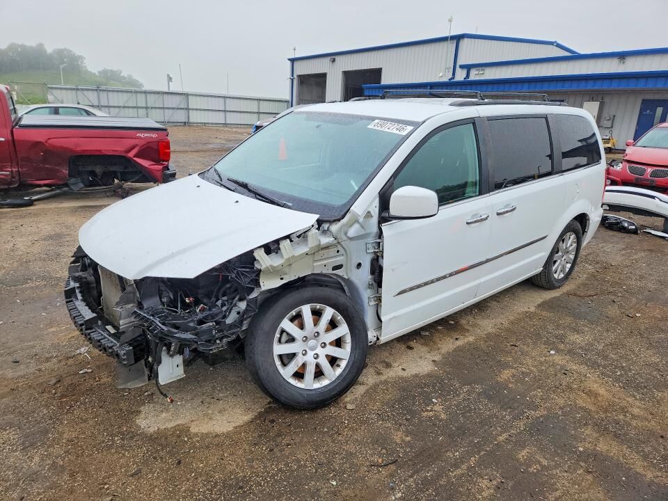2015 CHRYSLER Town and Country
