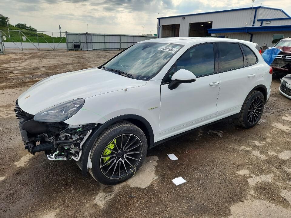 2016 PORSCHE Cayenne
