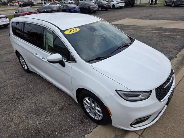 2023 CHRYSLER Pacifica