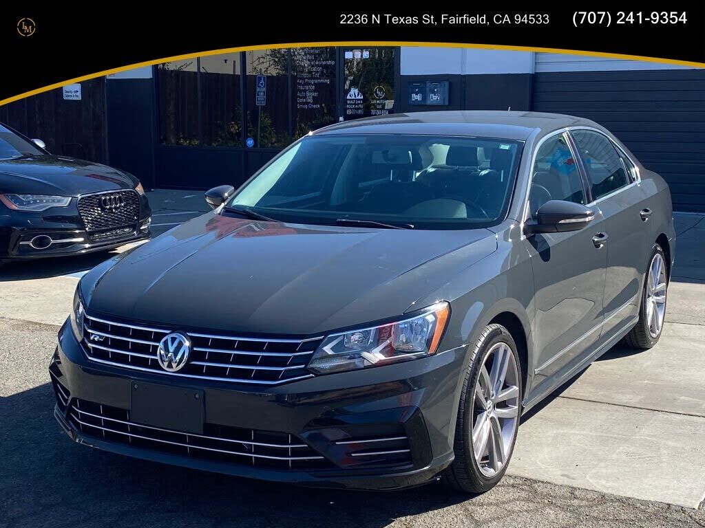 2016 VOLKSWAGEN Passat