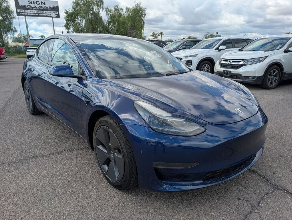 2023 TESLA Model 3