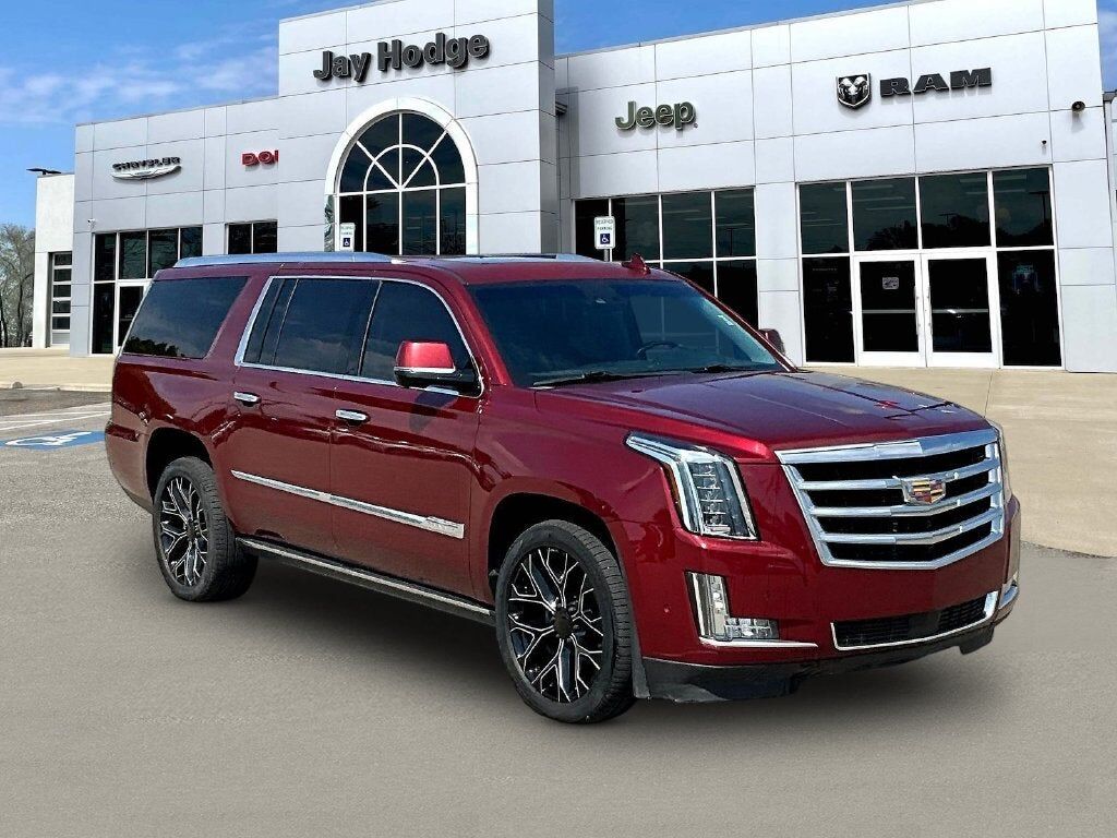 2017 CADILLAC Escalade ESV