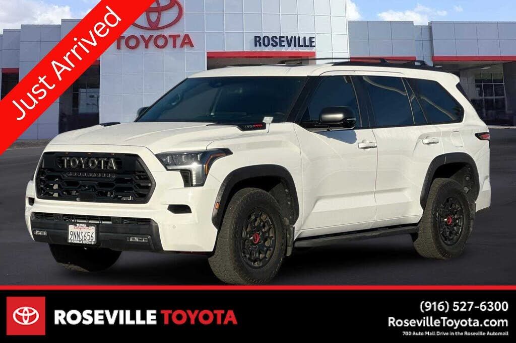 2024 TOYOTA Sequoia