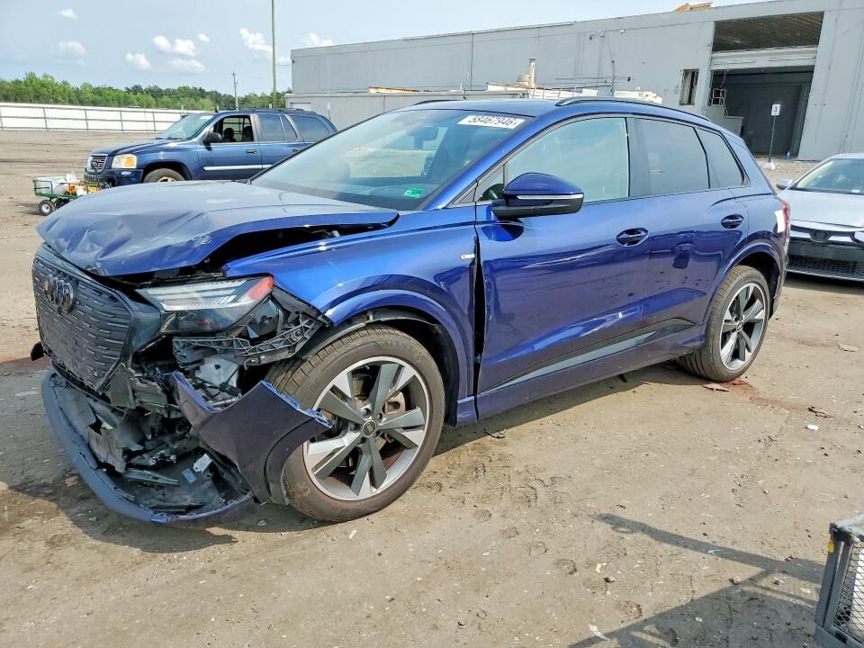 2023 AUDI Q4