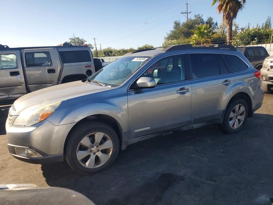 2010 SUBARU Outback