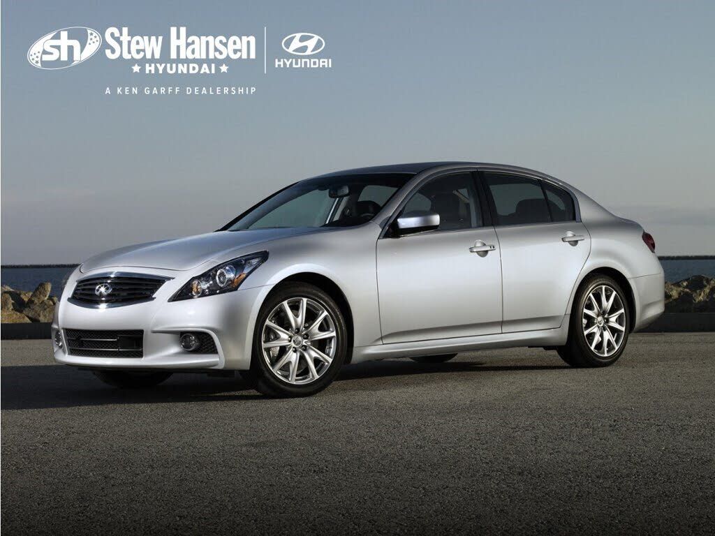 2013 INFINITI G37
