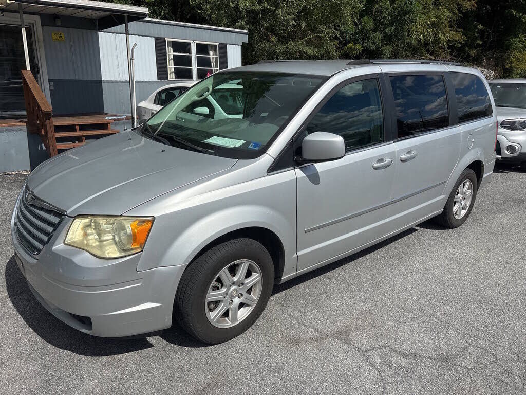 2010 CHRYSLER Town and Country