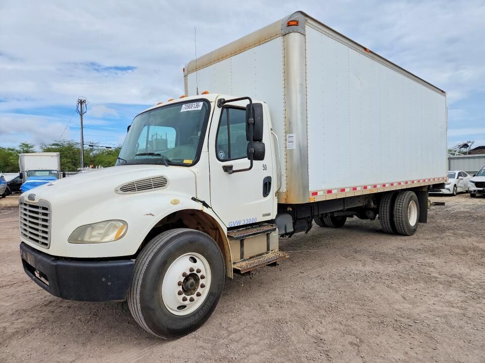 2005 FREIGHTLINER M2